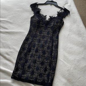 Sexy V Neck Black Floral Lace Padded Dress